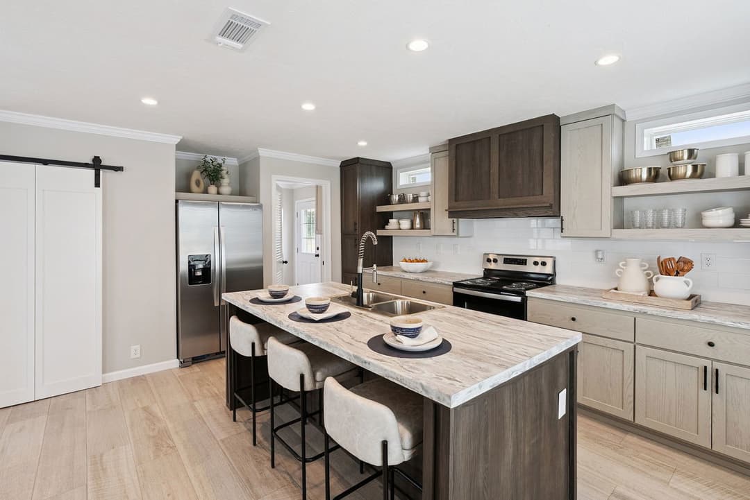 Driftwood kitchen home features