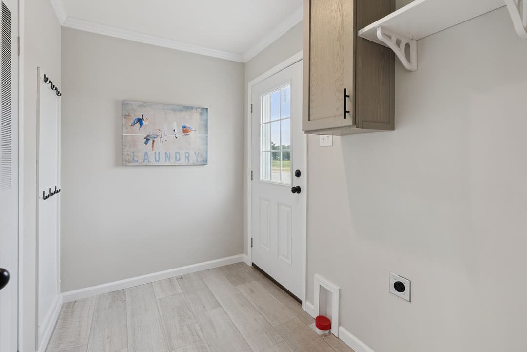 Driftwood interior home features