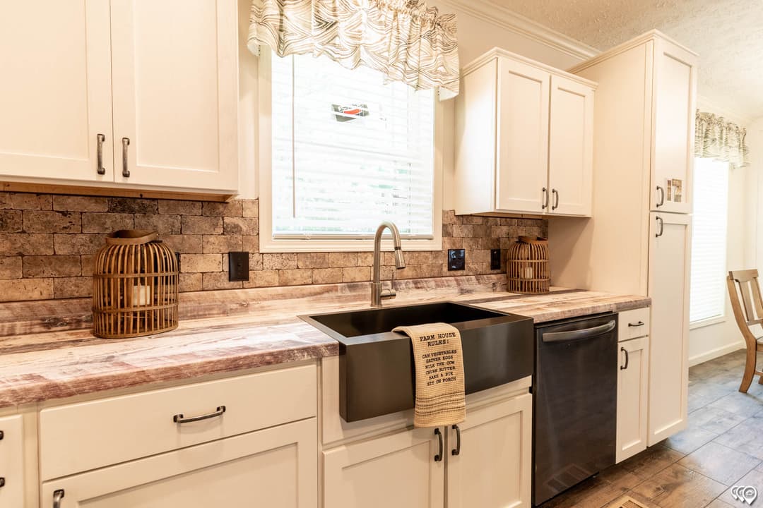 Aimon c kitchen home features