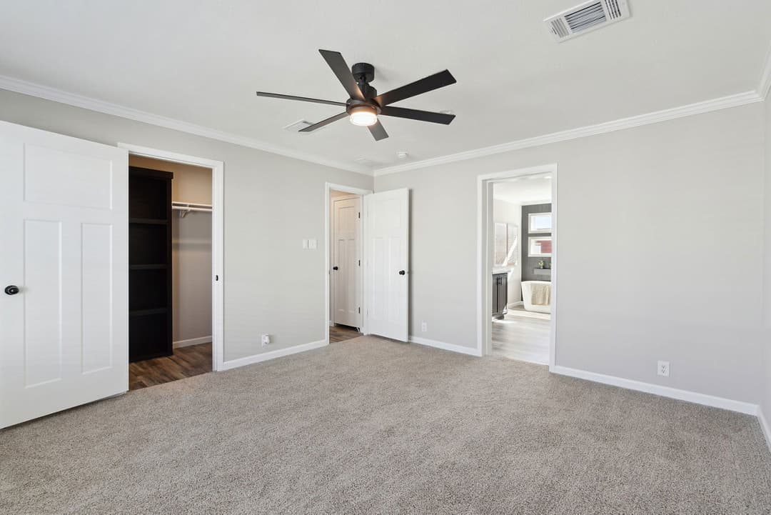 Birchwood bedroom home features